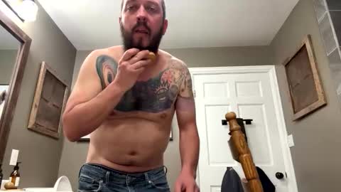 kittmatt31 online show from May 9, 2:06 am