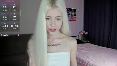 erika 3 online show from February 18, 8:43 am