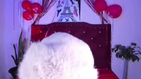 kitty__chs online show from February 18, 3:19 pm