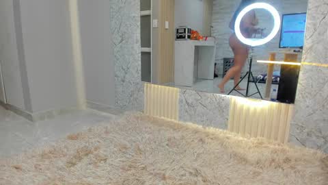 kitty__diamond_ online show from January 1, 1:26 am