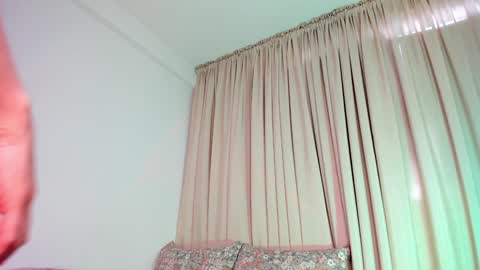 Snapshot of kitty__sophie chatting on November 28, 4:20 pm sophie online show from November 28, 4:20 pm