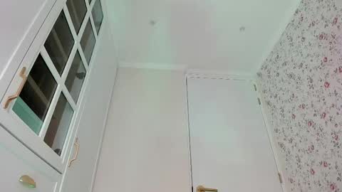 sophie online show from April 11, 6:45 pm