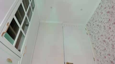 sophie online show from April 13, 6:35 pm