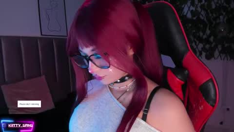 Snapshot of kitty_gang chatting on October 7, 2:31 am Camila online show from October 7, 2:31 am