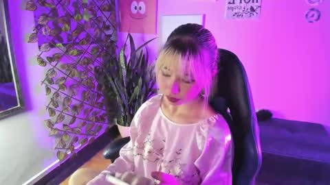 Snapshot of kitty_gang_ chatting on November 22, 3:38 am kitty_gang_ online show from November 22, 3:38 am