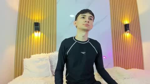 kitty_gill online show from December 17, 11:06 am