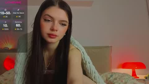 Snapshot of kitty_meeow chatting on June 2, 9:28 pm Lilly online show from June 2, 9:28 pm