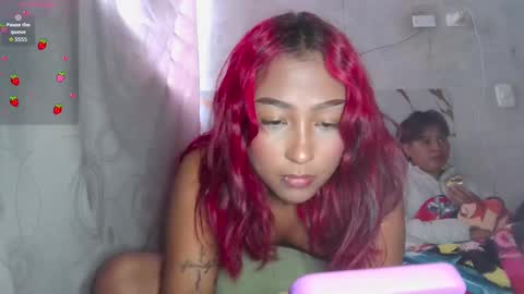 Snapshot of kitty_moon2 chatting on November 13, 10:08 pm Kitty online show from November 13, 10:08 pm