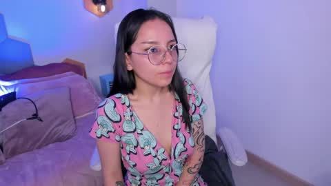 Snapshot of kitty_patitas_suavess chatting on April 11, 2:27 am Kitty online show from April 11, 2:27 am