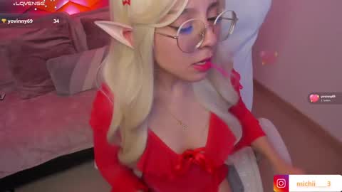 Snapshot of kitty_patitas_suavess chatting on May 13, 2:42 am Kitty online show from May 13, 2:42 am