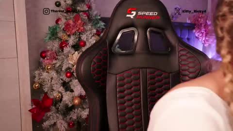 Kelsi and Ricky online show from January 11, 9:36 am