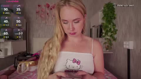 Snapshot of kitty_ricky chatting on June 26, 8:19 am Kelsi and Ricky online show from June 26, 8:19 am