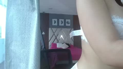 Snapshot of kitty_rousse01 chatting on August 5, 2:42 pm online show from August 5, 2:42 pm