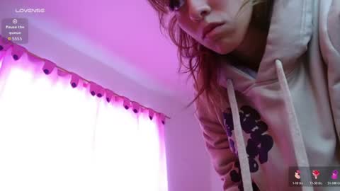 Snapshot of kitty_seducction chatting on June 16, 7:38 pm Aleja online show from June 16, 7:38 pm