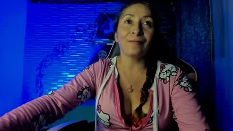 violet online show from December 2, 4:18 am