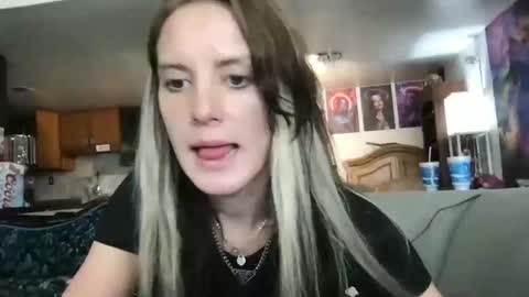 kittycatkendra online show from March 8, 10:45 pm