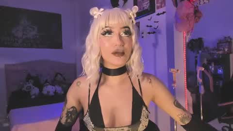 Snapshot of kittygoth_ chatting on July 24, 10:08 pm Kitty Goth online show from July 24, 10:08 pm