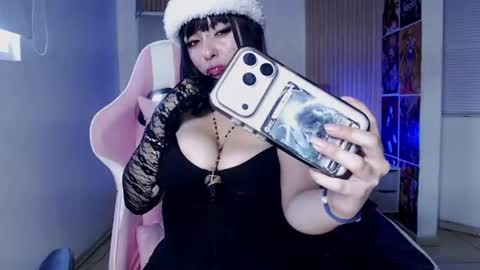 Snapshot of kittyhouse_hs chatting on June 24, 9:03 pm kittyhouse_hs online show from June 24, 9:03 pm
