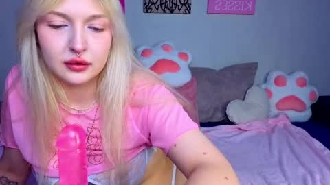 kittykendall online show from May 5, 6:05 pm