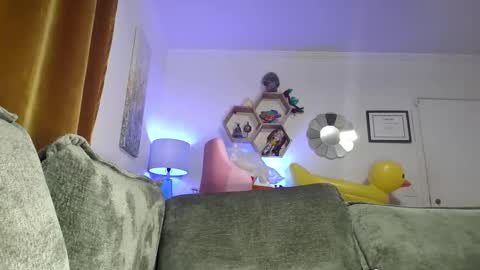 Kitty Kreams online show from January 17, 5:01 am