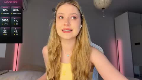 Snapshot of kittyloffe chatting on April 26, 3:04 am Monika online show from April 26, 3:04 am