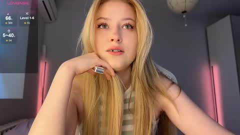 Snapshot of kittyloffe chatting on May 16, 3:36 am Monika online show from May 16, 3:36 am
