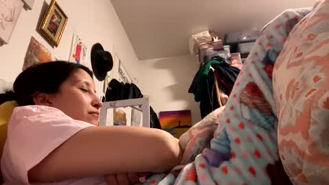 Snapshot of kittyluvx chatting on February 19, 1:08 am kittyluvx online show from February 19, 1:08 am