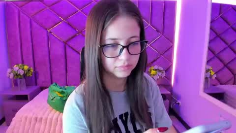 Snapshot of kittypinky01 chatting on May 28, 2:47 pm Sarah online show from May 28, 2:47 pm