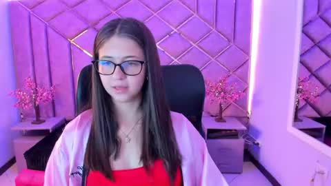 Snapshot of kittypinky01 chatting on July 18, 4:22 pm Sarah online show from July 18, 4:22 pm