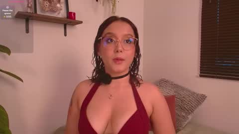 Snapshot of kittysophie_ chatting on April 26, 10:07 pm Sophie online show from April 26, 10:07 pm