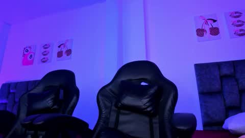 kitty online show from March 13, 6:36 pm