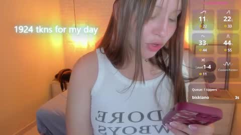  K I T T  Y  online show from February 28, 5:48 pm