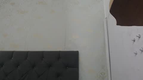 kittyy_18_ online show from November 12, 12:05 pm