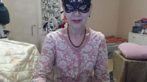 Snapshot of kiuminberry chatting on July 4, 12:22 pm KiuminBerry online show from July 4, 12:22 pm