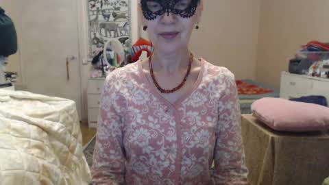 Snapshot of kiuminberry chatting on July 7, 3:27 pm KiuminBerry online show from July 7, 3:27 pm