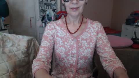 Snapshot of kiuminberry chatting on July 14, 11:49 am KiuminBerry online show from July 14, 11:49 am