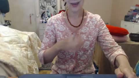 Snapshot of kiuminberry chatting on July 30, 10:58 am KiuminBerry online show from July 30, 10:58 am