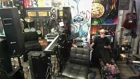 kiveuxmakeu online show from November 9, 3:05 am