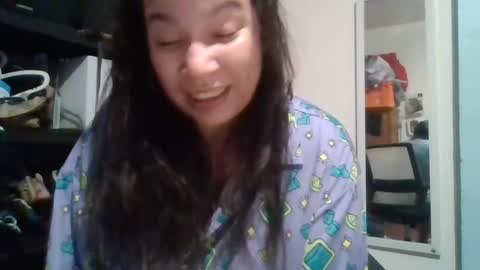Snapshot of kivs19 chatting on July 30, 5:17 am kivs19 online show from July 30, 5:17 am