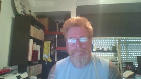 Snapshot of kiwi_boss61 chatting on January 23, 12:04 am kiwi_boss61 online show from January 23, 12:04 am