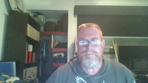 kiwi_boss61 online show from April 1, 6:58 am