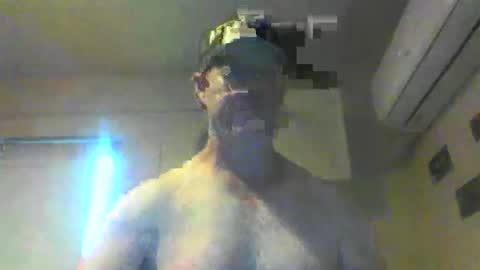 kiwiguy19773 online show from December 8, 2:28 am