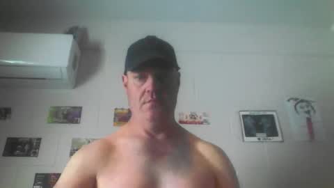 kiwiguy19773 online show from October 5, 9:13 pm