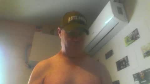 kiwiguy19773 online show from March 21, 9:29 pm