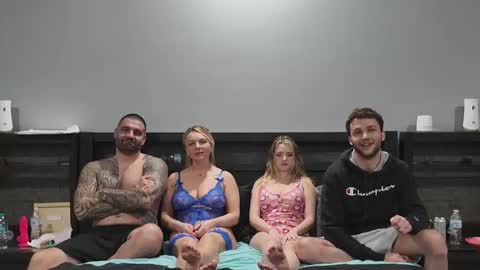 Snapshot of kjbennet chatting on February 10, 3:21 am kj bennet online show from February 10, 3:21 am