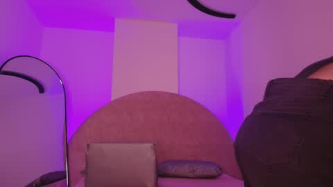 Snapshot of kkira_doll chatting on May 12, 11:51 am Kkira online show from May 12, 11:51 am