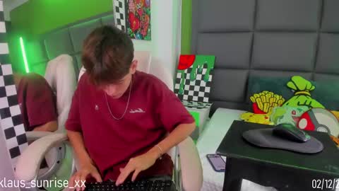 KLAUS online show from December 3, 4:36 am