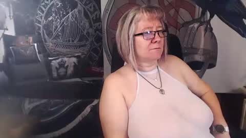 Michelle online show from October 12, 4:50 pm
