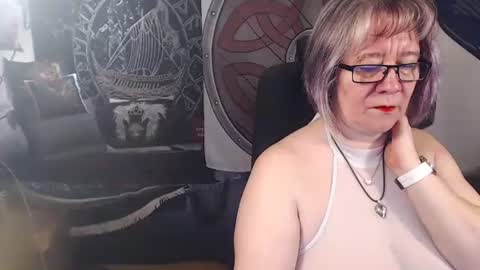 Michelle online show from February 12, 7:36 am