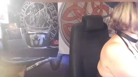Snapshot of kleiner_teufel chatting on July 2, 5:57 am Michelle online show from July 2, 5:57 am